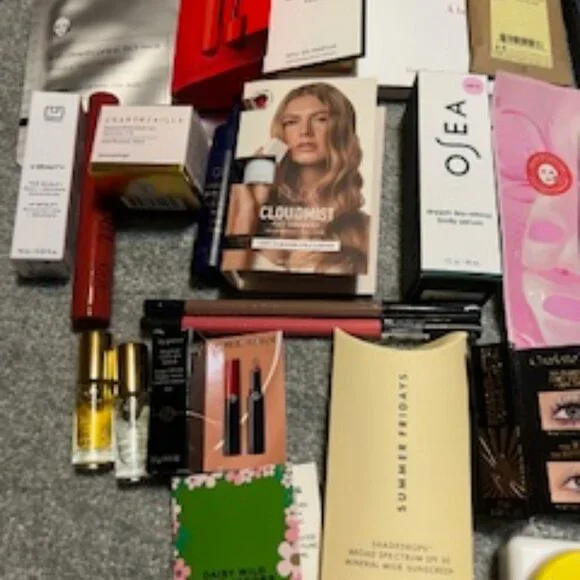 NWT Luxury Beauty Bundle 40+ items inc. Makeup, Fragrance, Skincare, Hair - Picture 2 of 7